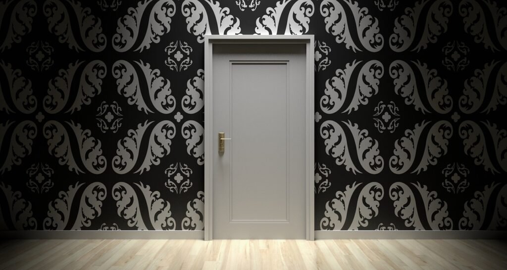 qimono via Pixabay, https://pixabay.com/pt/photos/porta-fechado-entrada-quarto-1756962/