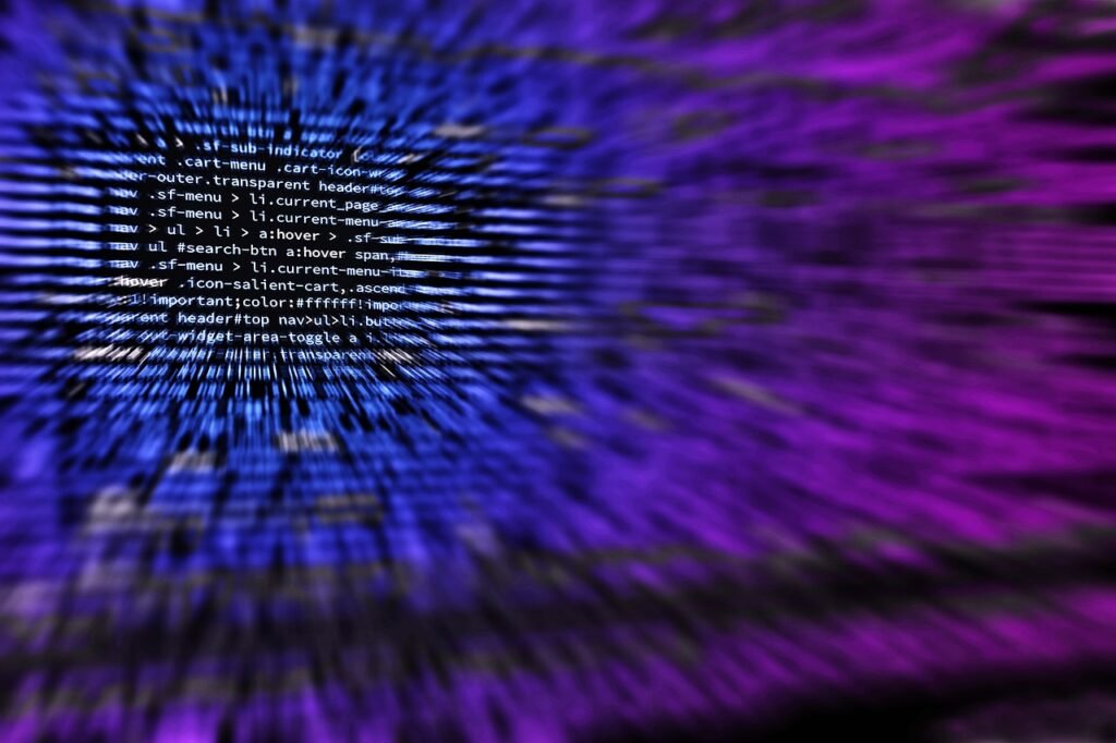 Pexels via Pixabay, https://pixabay.com/pt/photos/codificao-computador-hacker-1841550/